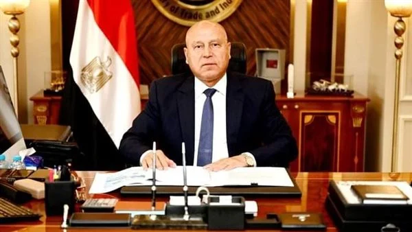 الوزير: الإعلانات تدعم الأتوبيس الترددي وتسهم في تخفيف الأعباء المالية