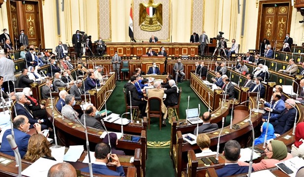 رئيس مجلس النواب يحيل قرارات جمهورية ومشروعات قوانين للجان النوعية