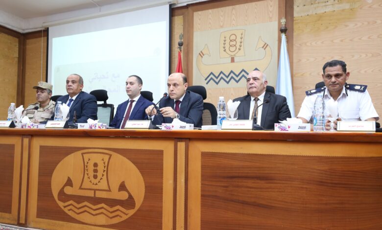 محافظ كفر الشيخ يترأس المجلس التنفيذي للمحافظة لمناقشة عدد من القرارات التنموية والخدمية محافظ كفر الشيخ يترأس المجلس التنفيذي للمحافظة لمناقشة عدد من القرارات التنموية والخدمية