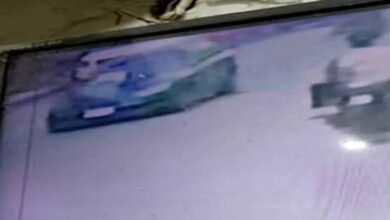 “راكب على الكبوت”.. ضبط سائق أثار الفزع في المنوفية