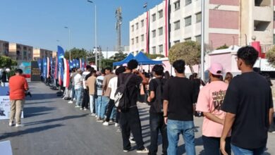انتخابات مجلس الشيوخ.. بدء توافد المواطنين أمام المقار بالقاهرة