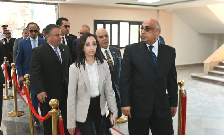 محافظ البحيرة ووزير العدل يتفقدان أعمال تطوير مبنى المحكمة الابتدائية القديم بدمنهور محافظ البحيرة ووزير العدل يتفقدان أعمال تطوير مبنى المحكمة الابتدائية القديم بدمنهور