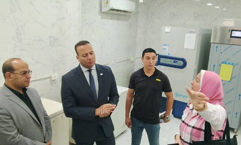 وكيل صحة البحيرة يتفقد ديوان المديرية القديم للتعرف على مكونات المبنى والعاملين وكيل صحة البحيرة يتفقد ديوان المديرية القديم للتعرف على مكونات المبنى والعاملين