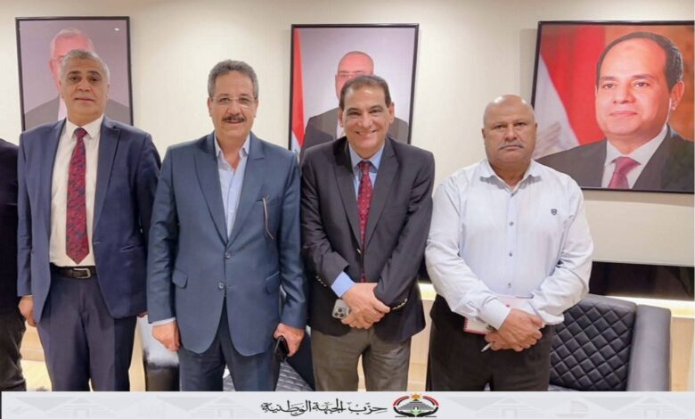 أمين الجبهة الوطنية بالبحيرة يستقبل مرشحى الحزب على مقعدي دمنهور وكوم حمادة لمناقشة إستعدادات الحملة الإنتخابية أمين الجبهة الوطنية بالبحيرة يستقبل مرشحى الحزب على مقعدي دمنهور وكوم حمادة لمناقشة إستعدادات الحملة الإنتخابية